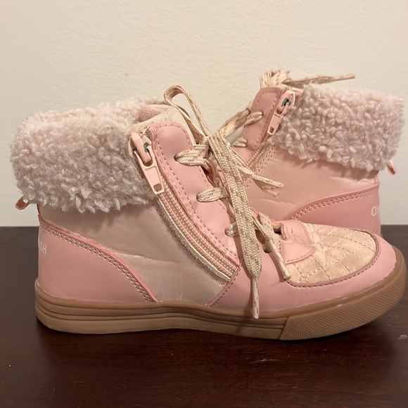 OshKosh B’gosh Quilted Sherpa Lined Boots - Picture 8 of 11